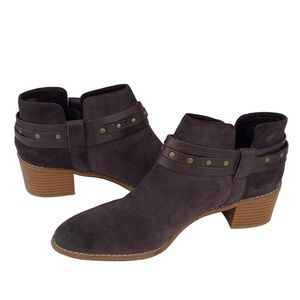 Clarks Somerset Western Ankle Booties Breccan Shine Suede Studded Boots Size 9.5